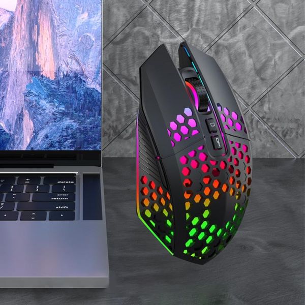 

one-click to return the desk support 8 game keys while charging mice