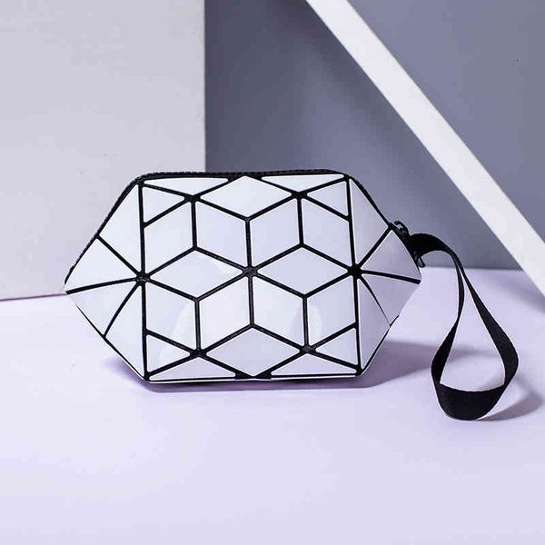 

cosmetic bags female 2021 pvc korean fashion geometric lingge hand gift