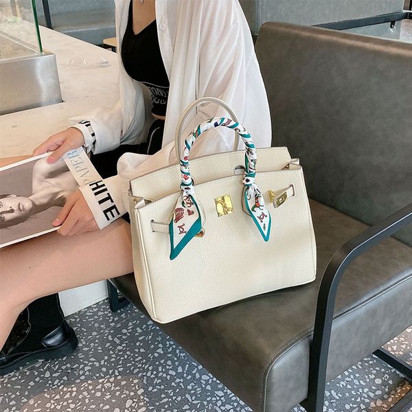 

hand 2021 new summer fashion single shoulder messenger bag atmosphere kelly