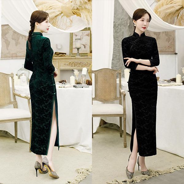 

ethnic clothing velvet qipao embroidered vintage long plus size cheongsam skirt modern fashion chinese style clothes 2021 autumn, Red
