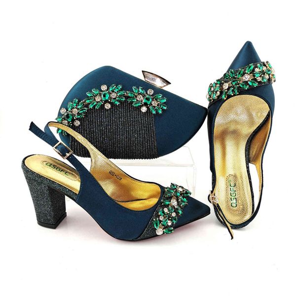 

large casual fashion sandal set with pointed high-heeled sandals hand bag and messenger, Black