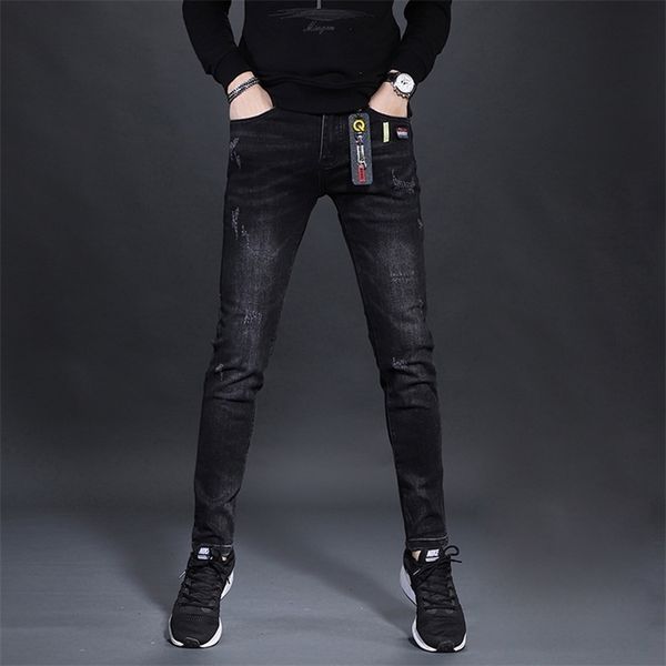 Hochwertige schwarze Stretch-Denim-Jeans für Herren, Slim-Fit-Jeanshose im Nobility-Mode-Design mit Kratzern, klassisch, stilvoll; 211108