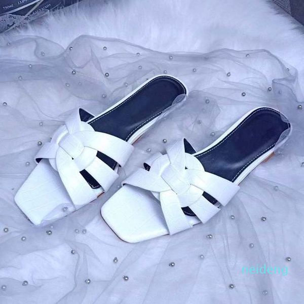 

luxury flat sandal design embroidery black slippers shallow beach leisure indoor lace lock box full set of accessories 35-41 2021