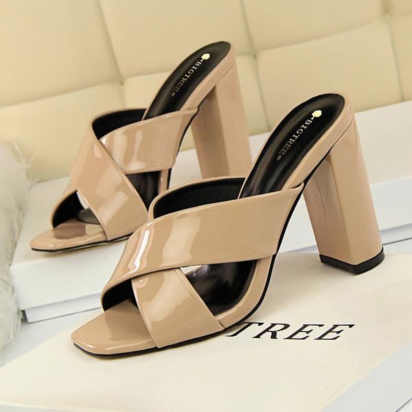 

slippers european and american summer ladies fashion simple high-heeled open-toe patent leather cross strap, Black