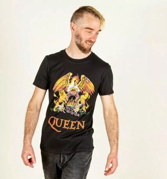 

official men's black queen crest t-shirt, White;black