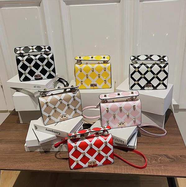 

evening bags fashion women's bag with rivet printing one-shoulder messenger
