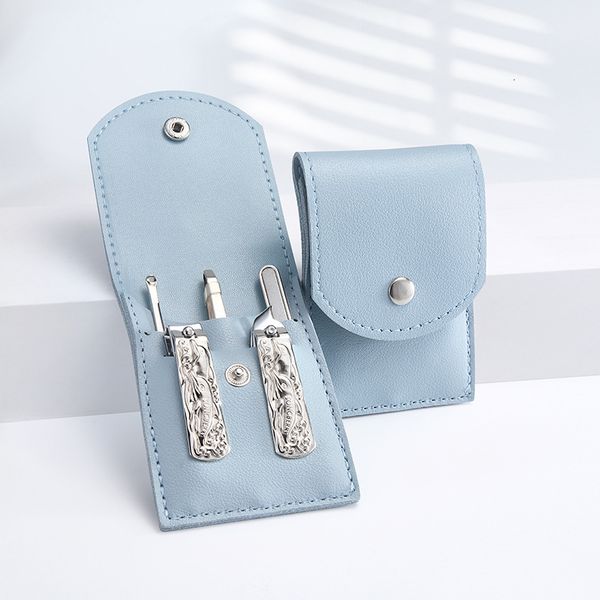 

5 nail clippers, manicure and beauty tools, 4 sets