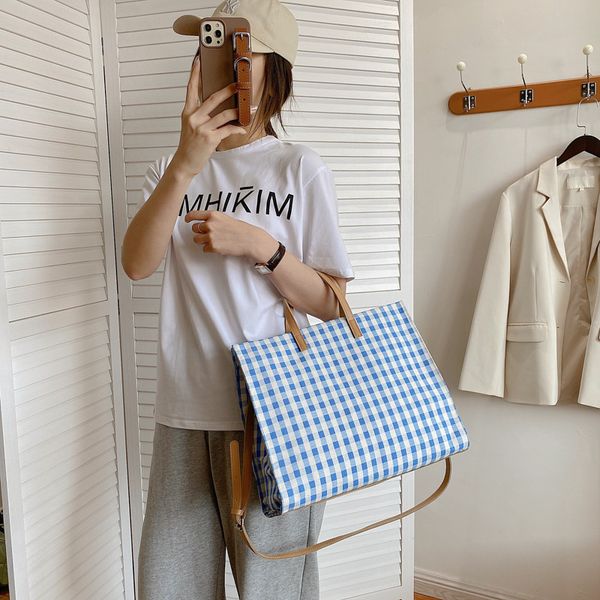 

2020 manjianghong new fresh plaid tote womens shoulder bag college art shopping leisure bag