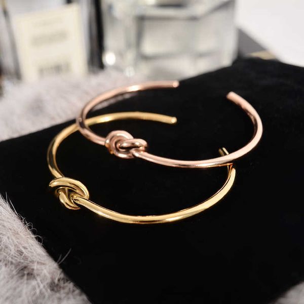 

yun ruo 2019 new arrival chic fashion knot lovers bangle rose gold color titanium steel jewelry woman birthday gift never fade q0719, Black