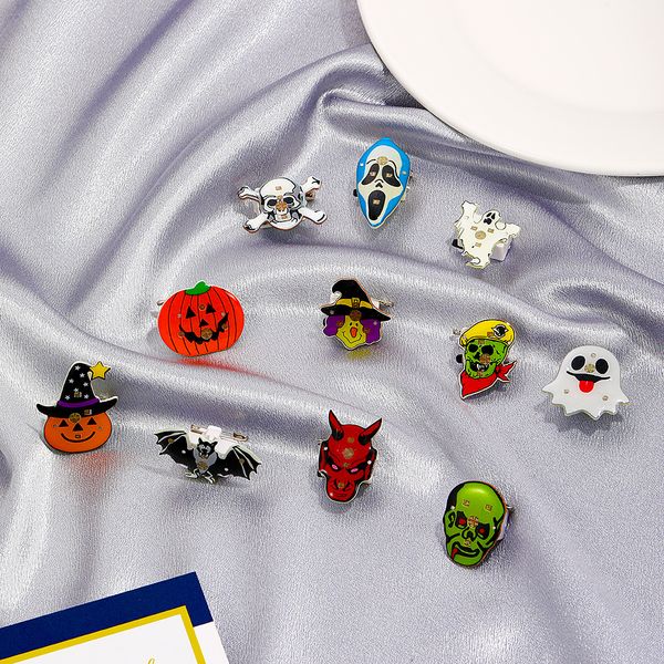 

2021 acrylic halloween christmas cartoon brooch ghost bat skeleton santa claus snowflake clothing accessories, Gray