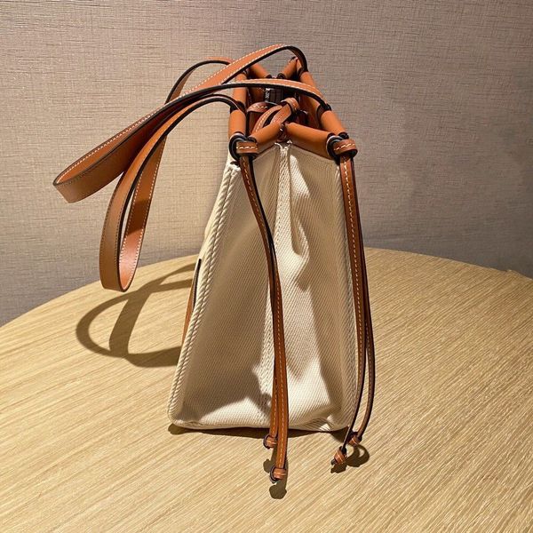 

-------------xc8123 luojia canvas bag tote bag