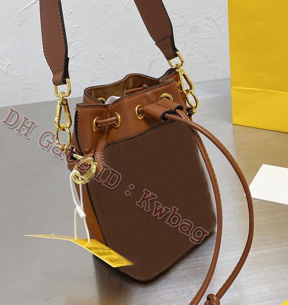 

handbag women luxurys designers bags 2021 purses zhouzhoubao123 wallet purse crossbody bag totes vintage backpack large f