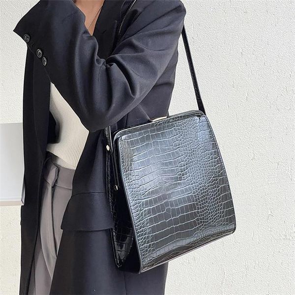 

evening bags crocodile pattern korean style winter shoulder clips bag for women fashion ladies totes vintage luxury designer handbag
