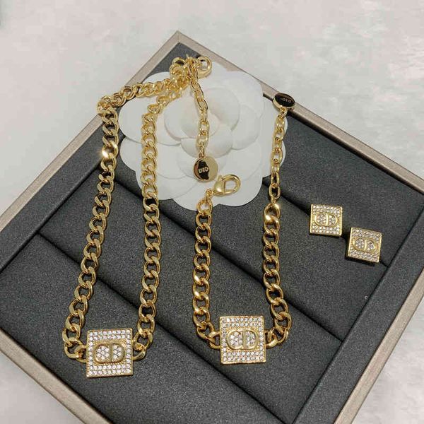 

design jewelry new full diamond bracelet set high version fashion stud necklace female clavicle chain, Black