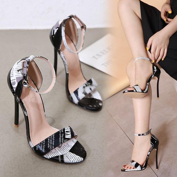 

sandals 2021 fashion personality retro ultra-high fine with word buckle women, Black
