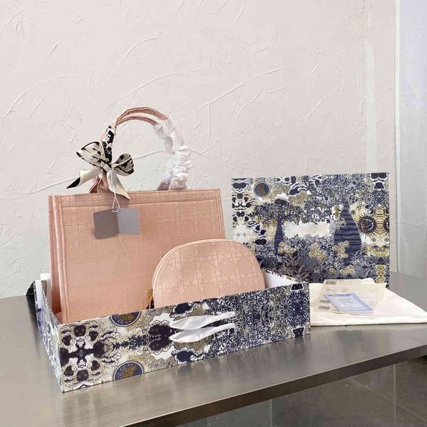 

handbag d family's rattan pattern large capacity shopping bag, Black;red