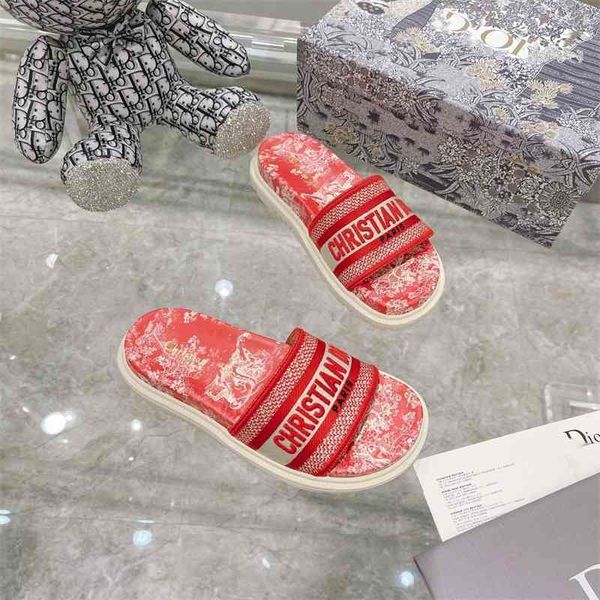 

69% off store online family embroidered slippers with thick soles, Black