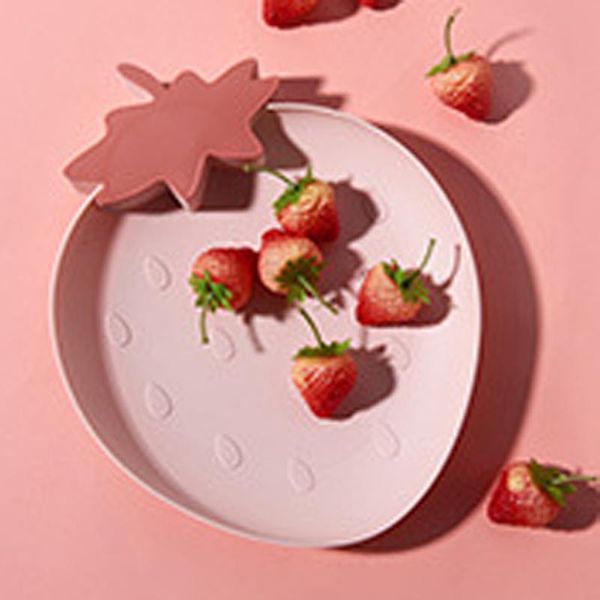 

strawberry shape fruit tray cute plate snack dish household plastic bowls