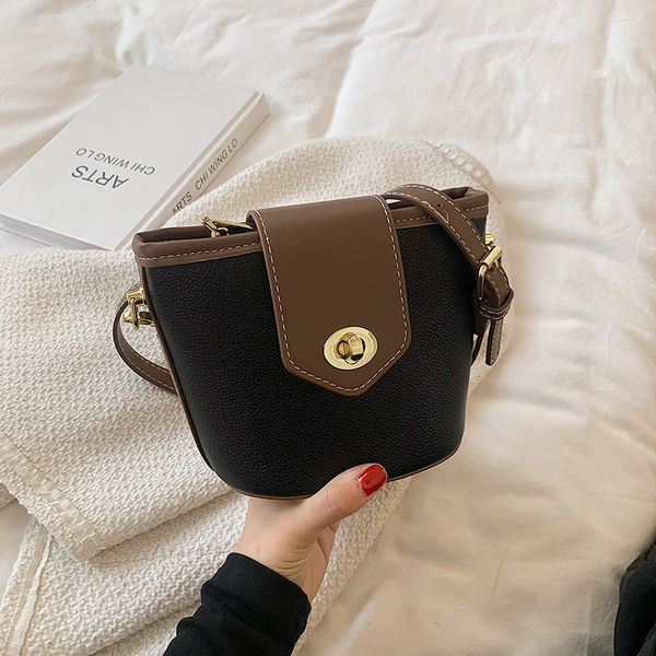 

soft leather texture messenger women's new korean single shoulder bag anti splash large capacity shopping leisure foreign style