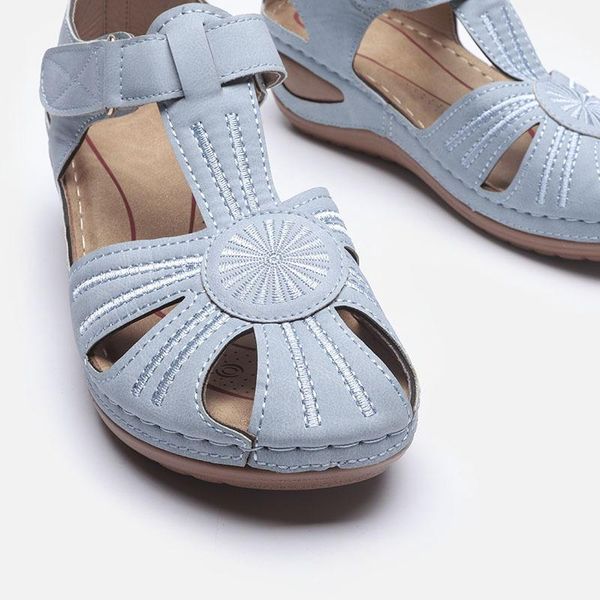 

sandals classic slope heel women non-slip casual beach shoes 35-46 round head light large slippers zapatillas mujer, Black