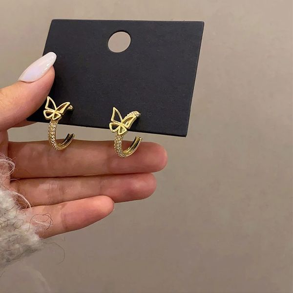 Zarte Schmetterlings-C-förmige Ohrringe für Frauen 2021 Neue Kreis-Mikro-Pavé-Ohrringe