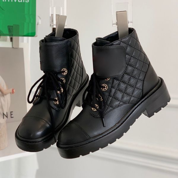 

fashion classics black chunky platform boots lace-up shoessquare combat boot chains buckle low heel martin booties ankle luxury designers fa