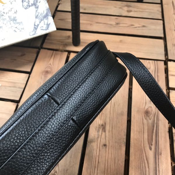 

2022 spring and summer new retro punk underarm bag oblique