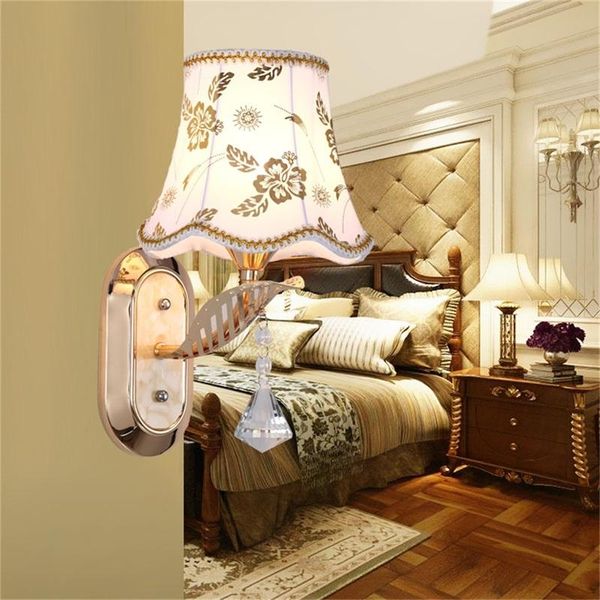 Lampade da parete Contemporanee Applique a LED Luci Apparecchio di cristallo per interni di lusso per la camera da letto domestica