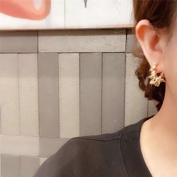 

hoop & huggie south korea's dongdaemun fashion ins personality spiral exquisite earrings cold style temperament simple metal ear buckle, Golden;silver
