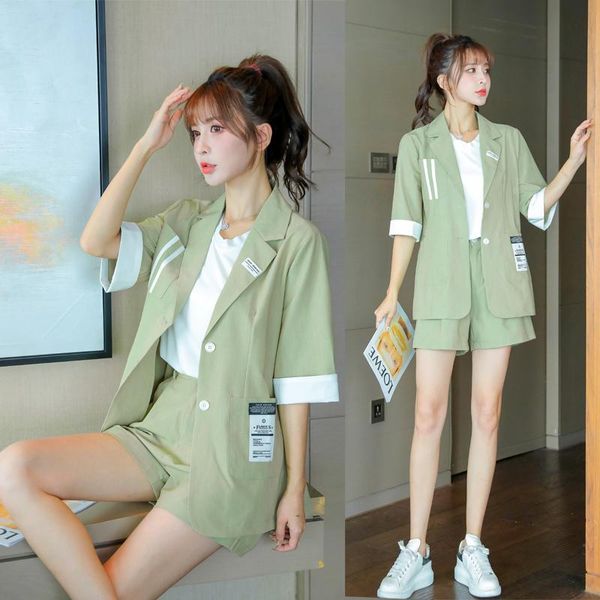 

women's two piece pants 2021 high-level sense of small xiang feng net red fried street professional shorts two-piece suit, White