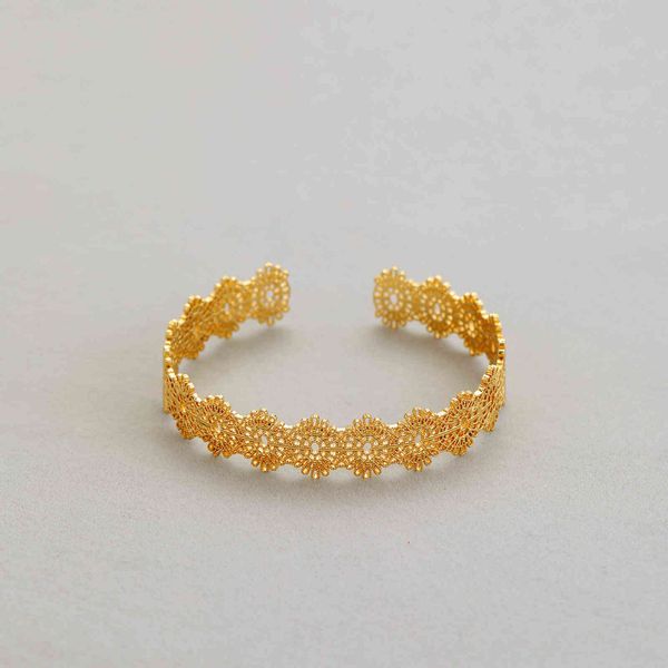 

bangles bracelets court style gold hollow lace bracelet vacuum plated 18k gold opening adjustable, Black