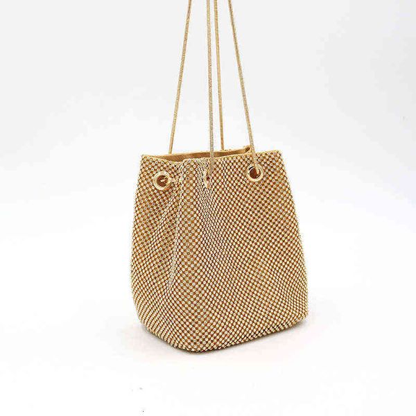 

the bucket is of ill mouth, the fashion chain women's bag, trend dinner bag