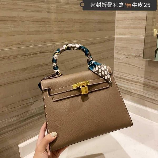 

bag classic vintage bag handbag fashion one shoulder shopping cross body purse