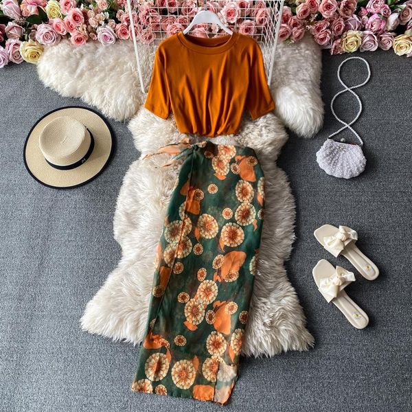 

skirts 2021 summer women's two piece set high waist split printed beach skirt and short sleeve round neck orange t-shirt female suits, Black