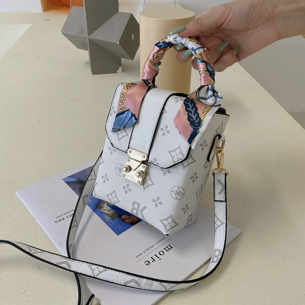 

minority dign women's 2021 fashion high-grade one shoulder msenger mobile phone versatile msenger small square bag