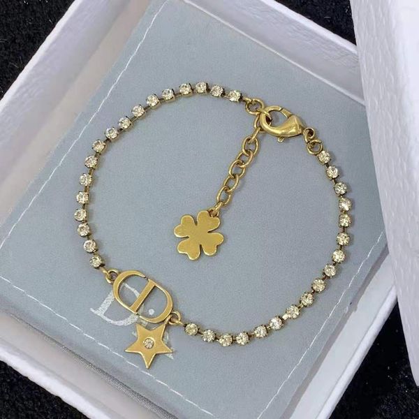 

d family's cd letter star clover bracelet, Golden;silver