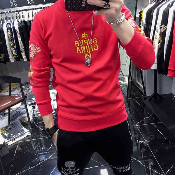 

2021 autumn and winter korean version slim fitting round neck dragon totem embroidered sweater men's long sve bottomed shirt, Black