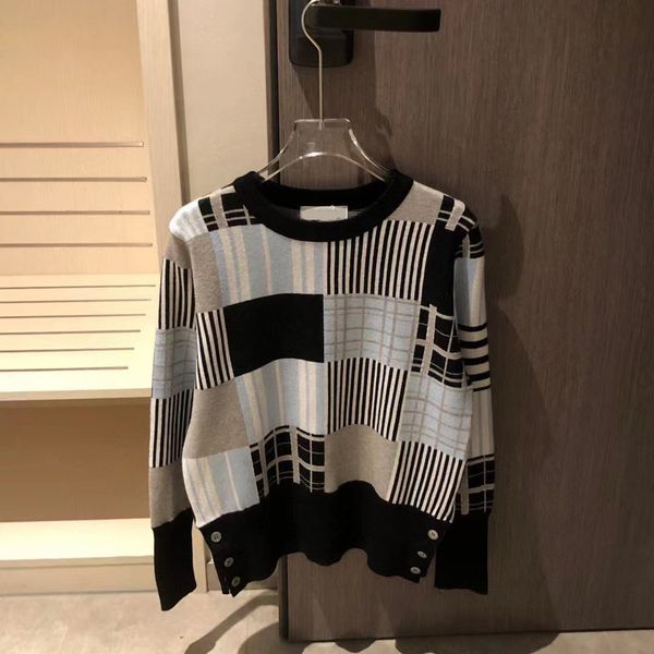 

70% off autumn new knitted plaid college style round neck loose comfortable fashion pullover sweater, White;black