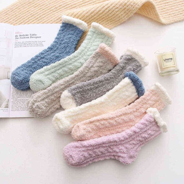 Frauen Plüsch Socken Weiche Mikrofaser Fuzzy Warme Slipper Hause Bett Boden Socken Winter Y1119