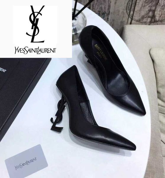 

dress slippers loafers designer heels sandals luxury mules slides pumps brand ballerinas sneakers women shoes high boch, Black;white