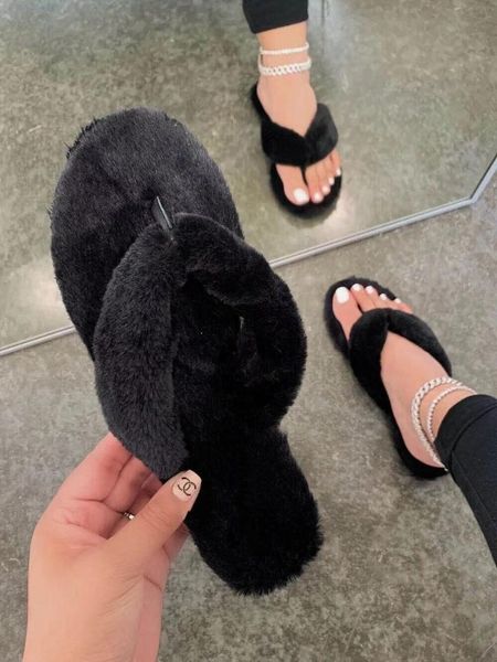 

factory wholesale winter style flat-bottomed comfortable wild furry flip flops candy color ladies slippers, Black