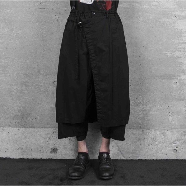 

deconstructed lanyard men's culoskirt faux two-tiered cropped trousers comfy structure with black multi-button design pants