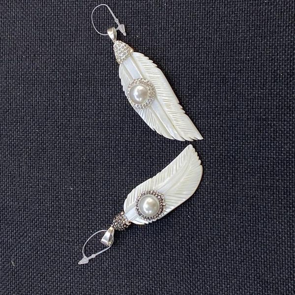

charms exquisite natural freshwater shell pendant with sticky diamond charm pearl leaf necklace bracelet for diy jewelry making 25x70mm, Bronze;silver