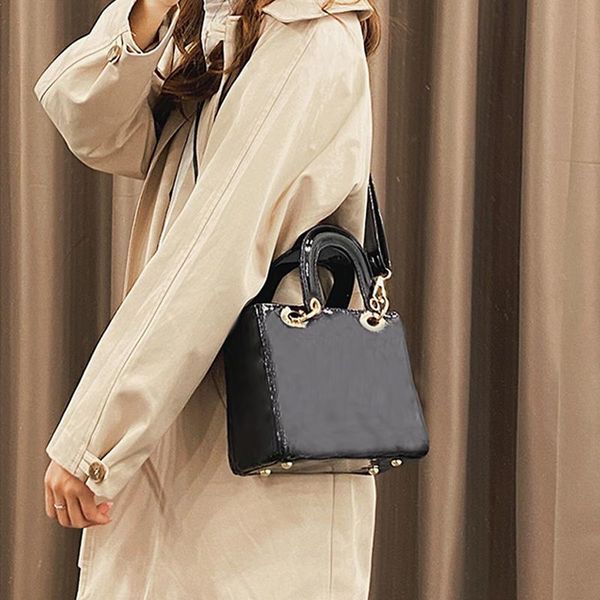 

evening bags kk mini three-grid diana d-type bag diamond fashion elegant one-shoulder crossbody portable dinner female