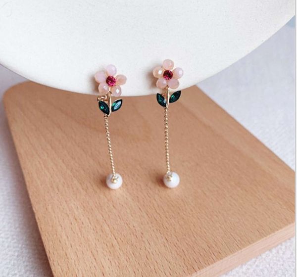 

s925 silver pin earrings with elegant style and small flowers, Black