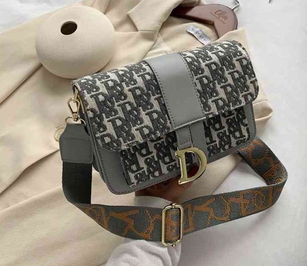 

design bags women's new embroidered thread letter korean version trendy single shoulder bag versatile denim messenger small square wome