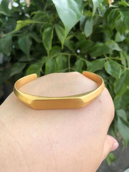 

bangle yisheng titanium steel polygonal bracelet for fashionable women, Black