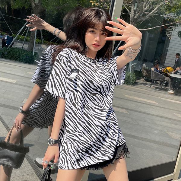 

we11 spring / summer 2021 new detachable pin round neck knitted letter l stripe printed loose casual t-shirt women, White