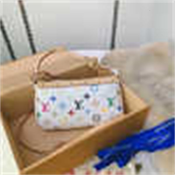 

totes brand r luxury bags m92649 vintage handles middle ages body white color shoulder small bag cross handbags iconic bag clutch