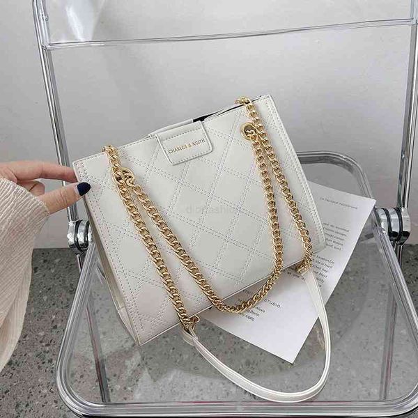 

yumengwei early autumn big bag women's net red large capacity shoulder 2021 versatile lingge chain messenger, Black;red